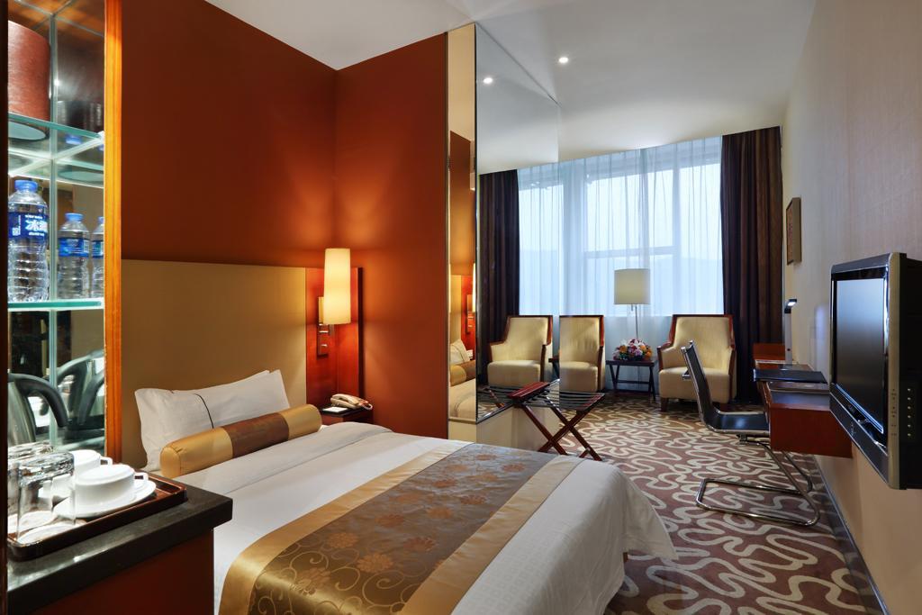Shenzhen Caa Holy Sun Hotel, Luohu Railway Station Room photo